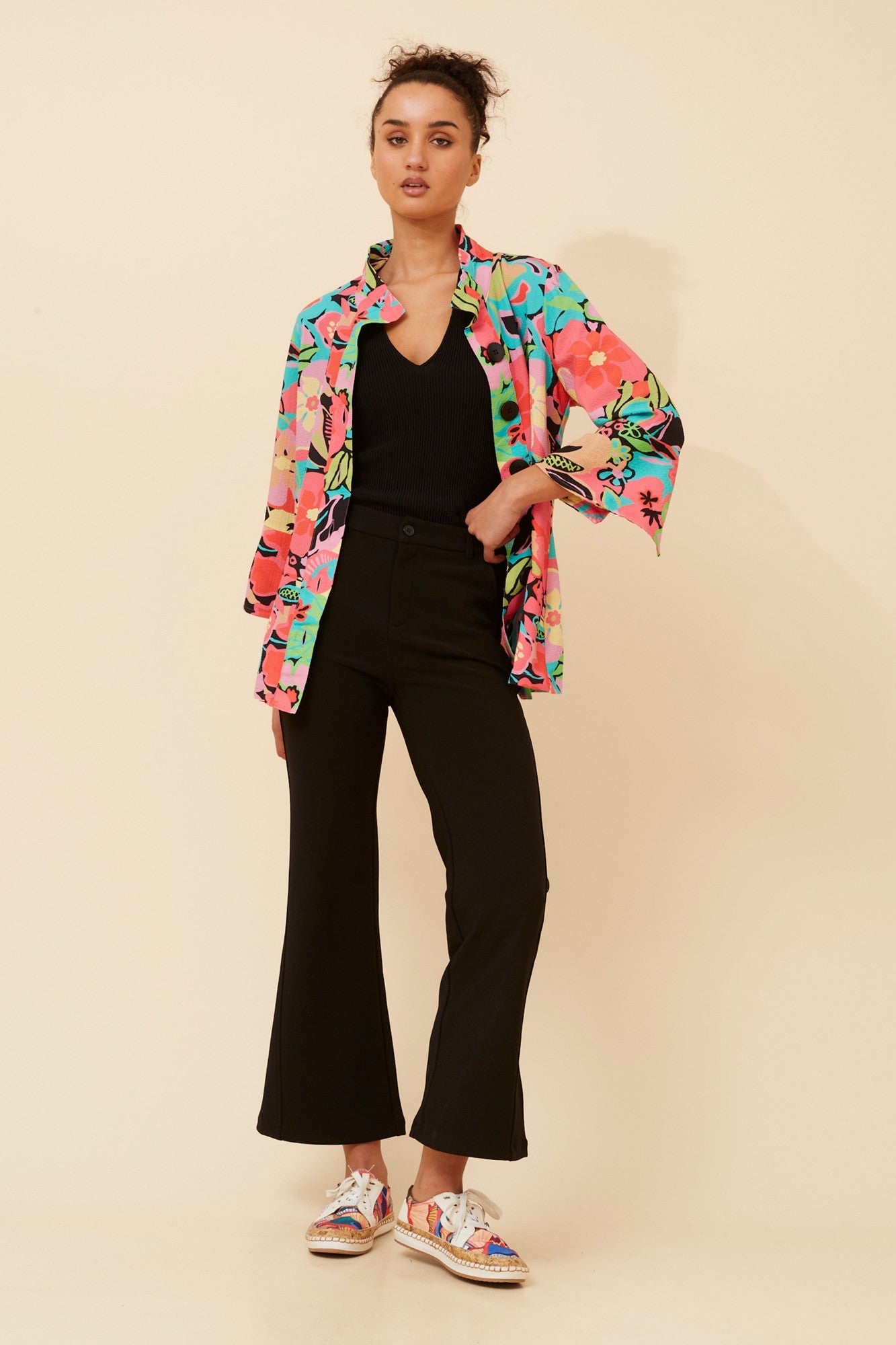 AVELYN FLORAL JACKET (Multi Pink)