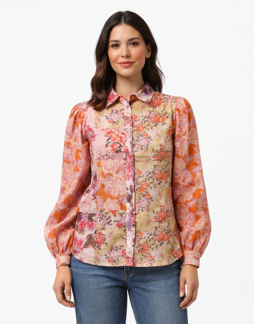 Image of a model wearing Tops. Productname: Lola Blouse - in Multi colour by brand - Kachel