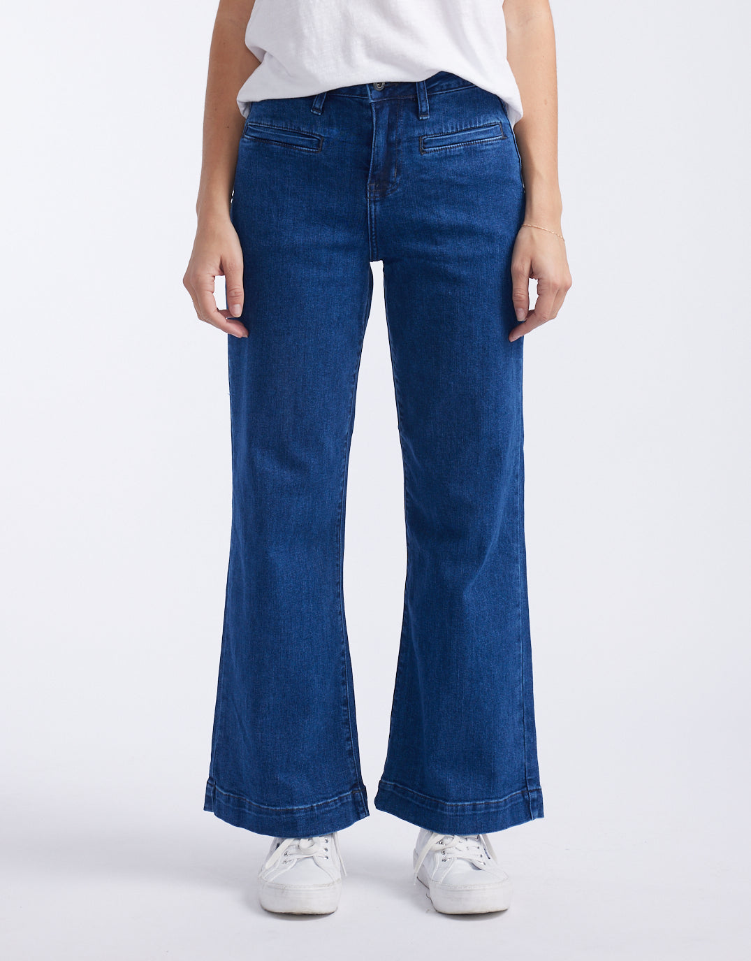 Image of Jeans. Productname: Freya Jeans - in Mid West Blue colour by brand - Kireina