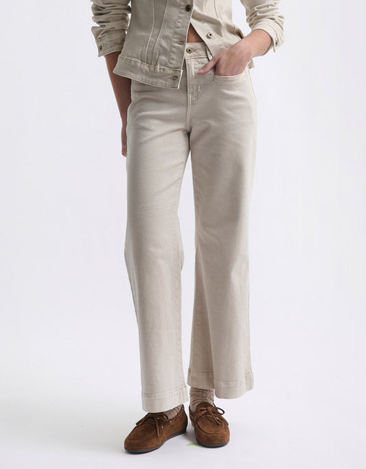 Image of Jeans. Productname: Freya Welt Pocket Jean - in Sand colour by brand - Kireina