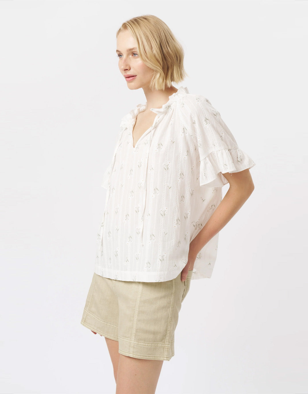 Kireina Patricia Shirt With Flowers (White)