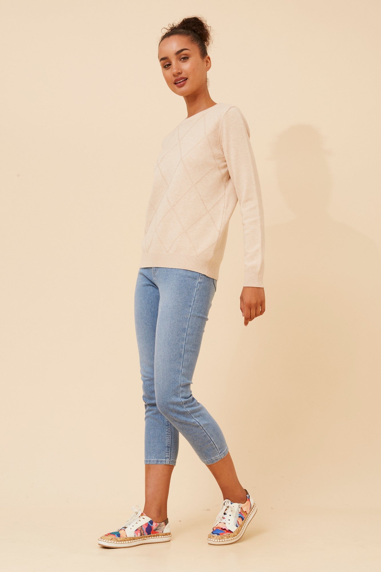 ANGIE DIAMOND PATTERN KNIT PULLOVER (Black)