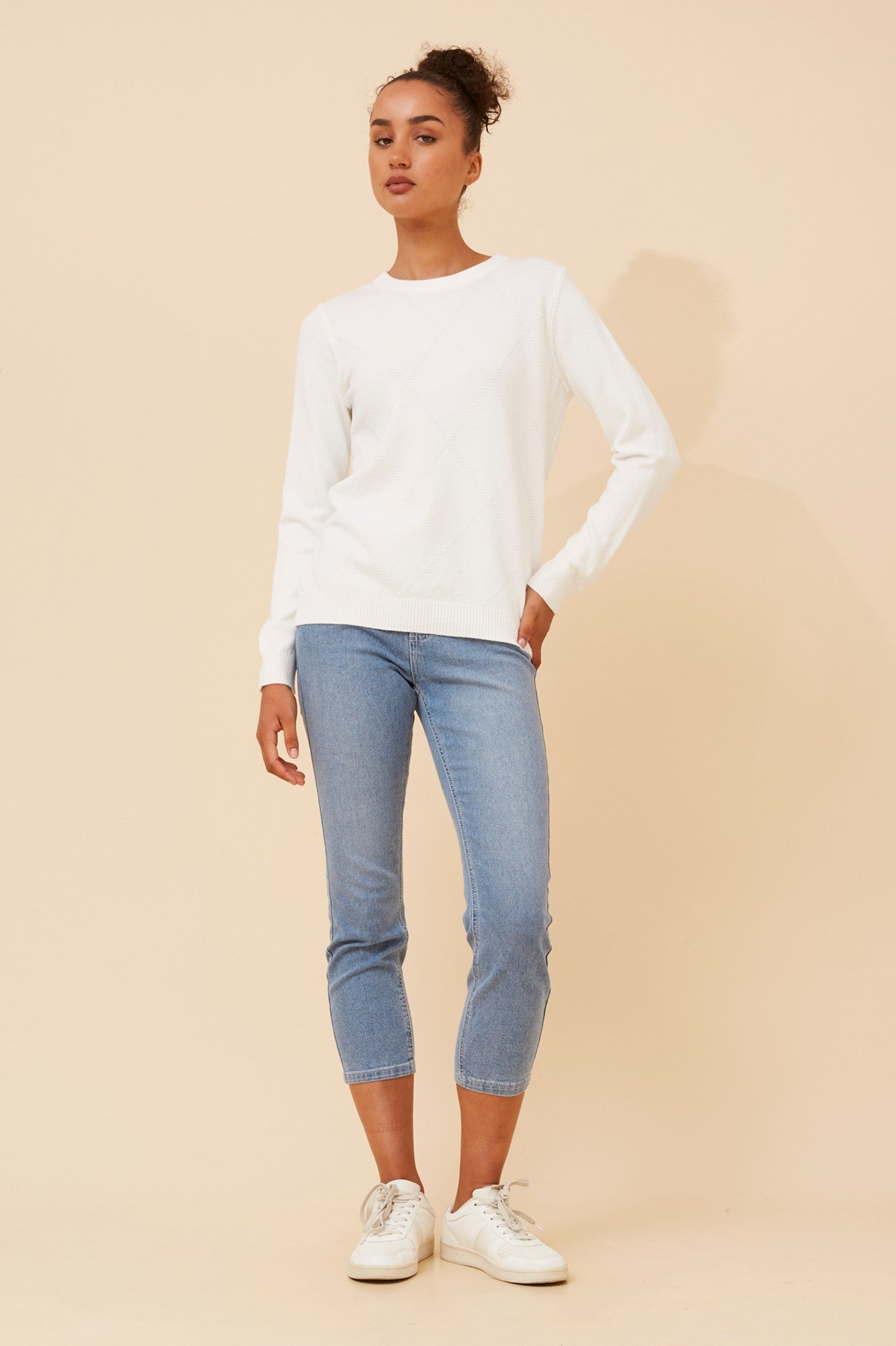 ANGIE DIAMOND PATTERN KNIT PULLOVER (Black)