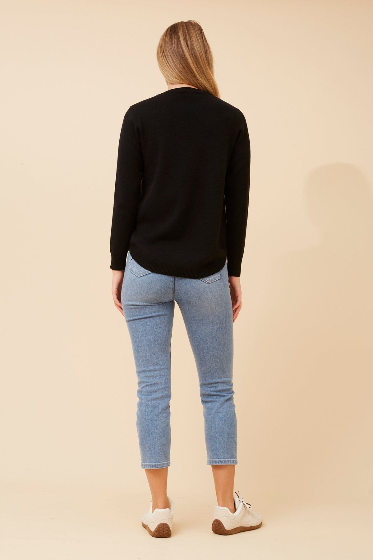 BRAY EMBRODERED KNIT PULLOVER (Black)
