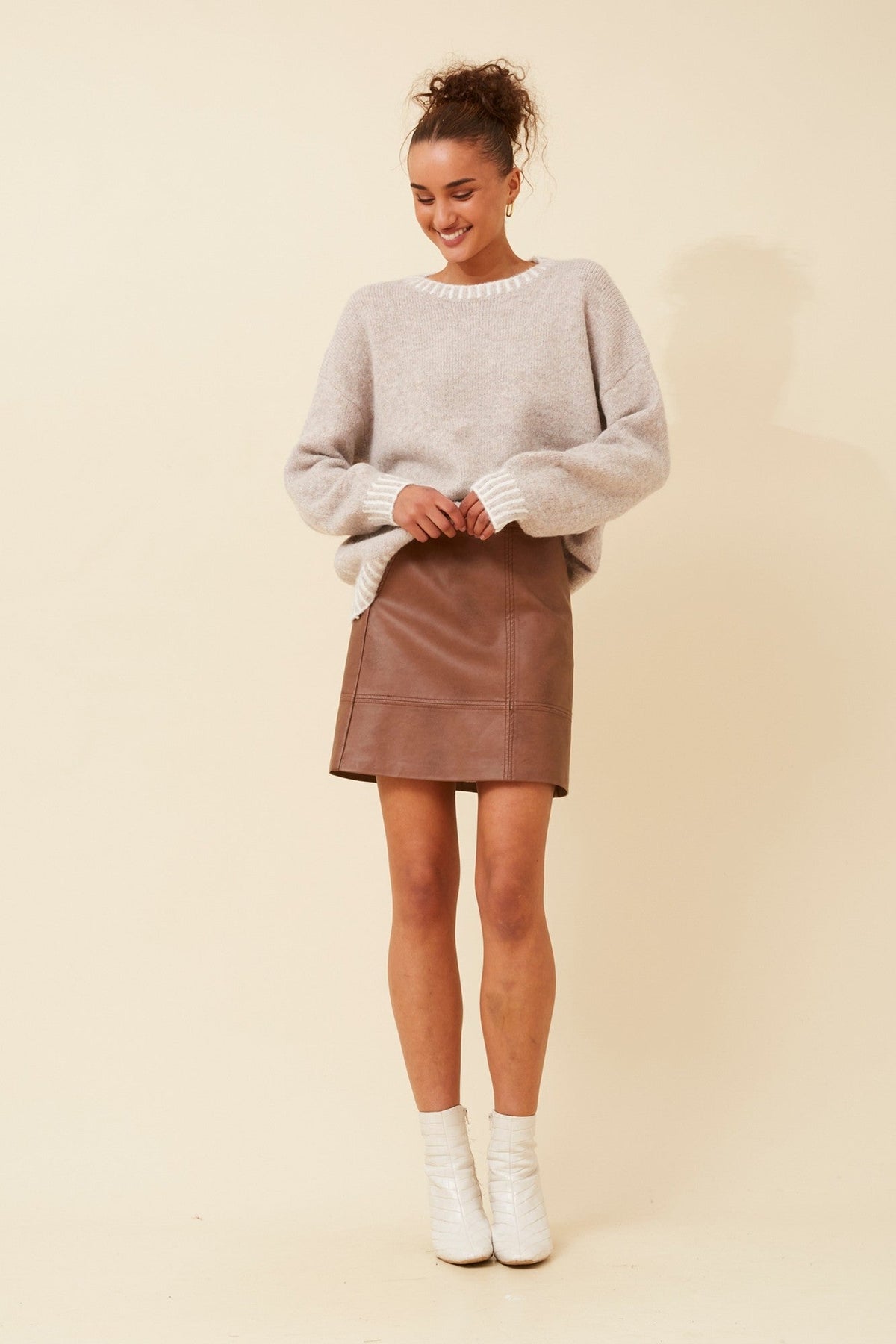 MAILANI SOLID KNIT PULLOVER (Cement)