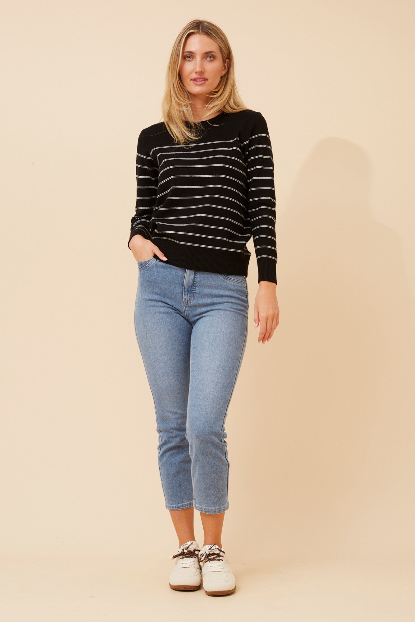 BELVA STRIPE PRINT KNIT PULLOVER (Black/White)