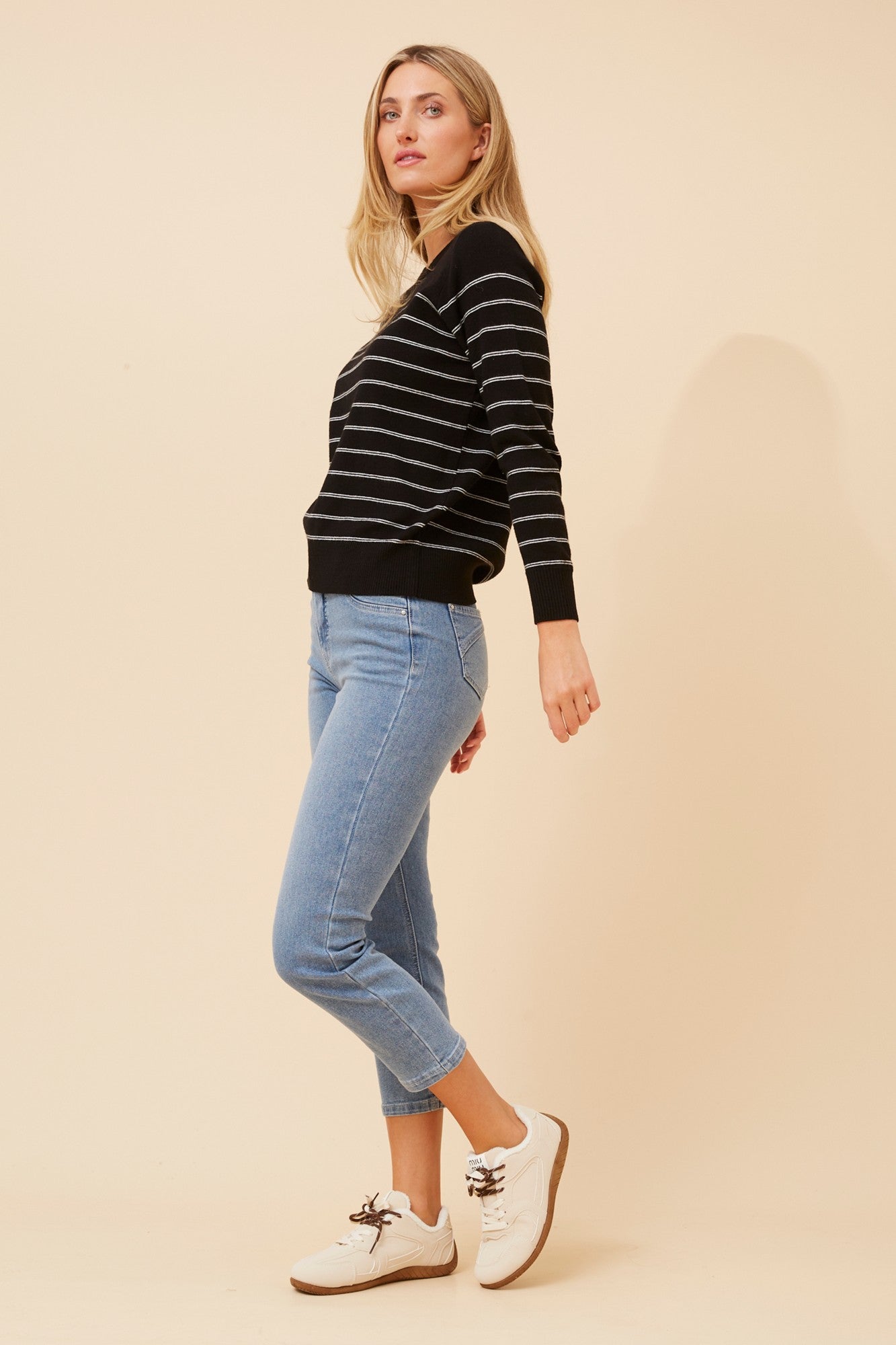 BELVA STRIPE PRINT KNIT PULLOVER (Black/White)