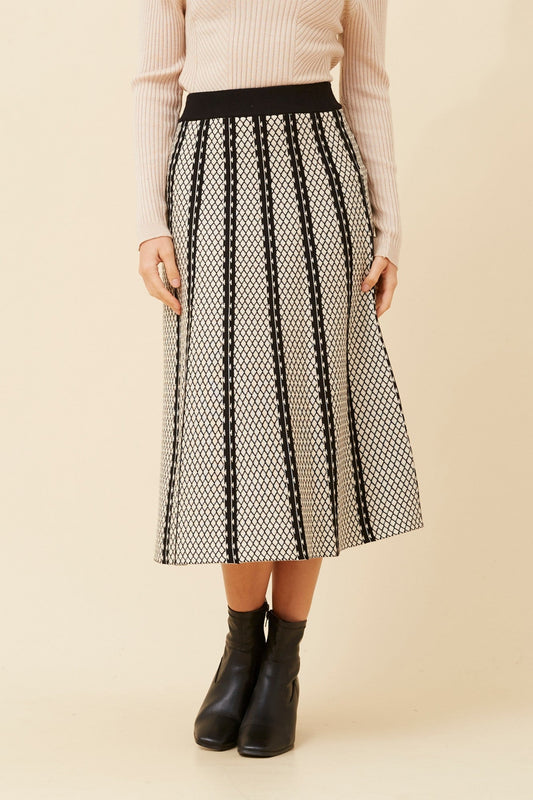 ISA A-LINE KNIT SKIRT (Black)