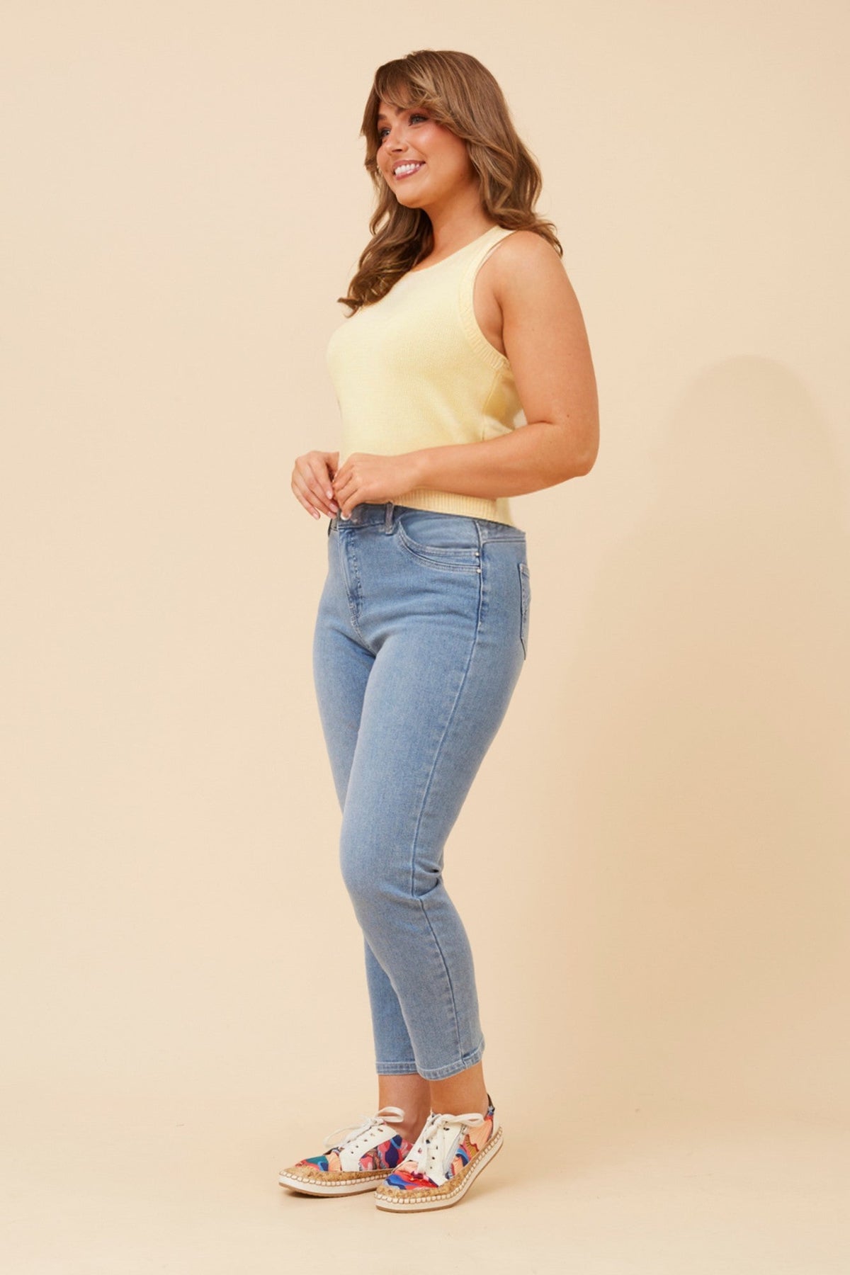 HARIKA SOLID KNIT VEST (Lemon Sorbet)