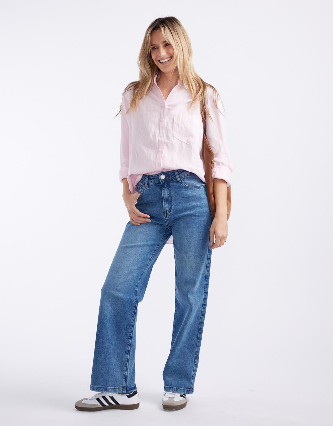132 Fashion Marlowe Stretch Straight Leg Jean (Mid Wash)
