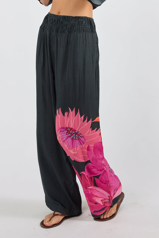 Image of a model wearing Pants. Product name - PRE SALE | LulaSoul Hana Pant Black in Black colour by brand - Lulasoul