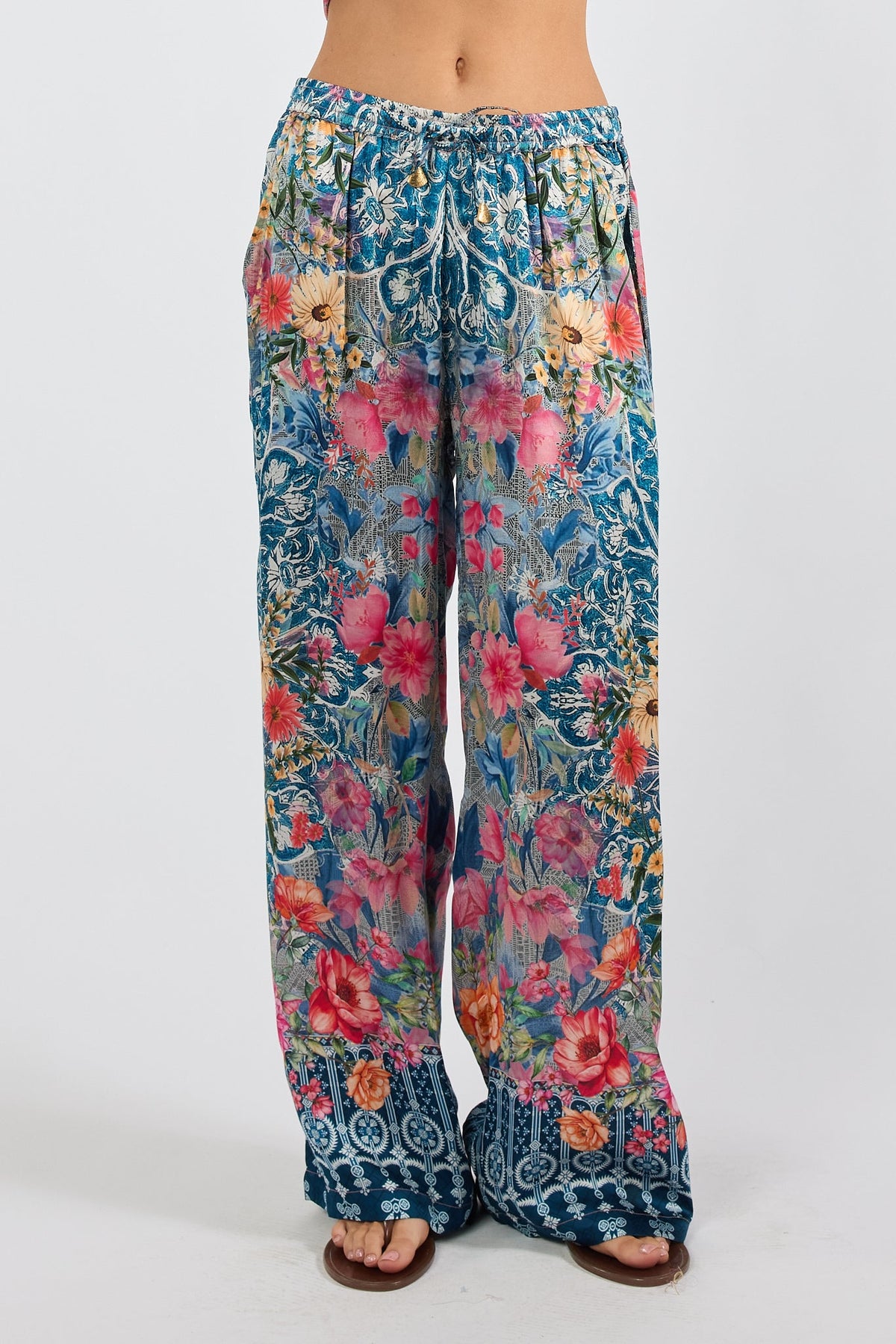 Image of a model wearing Pants. Product name - LulaSoul La Maroma Pant Indigo in Indigo colour by brand - Lulasoul