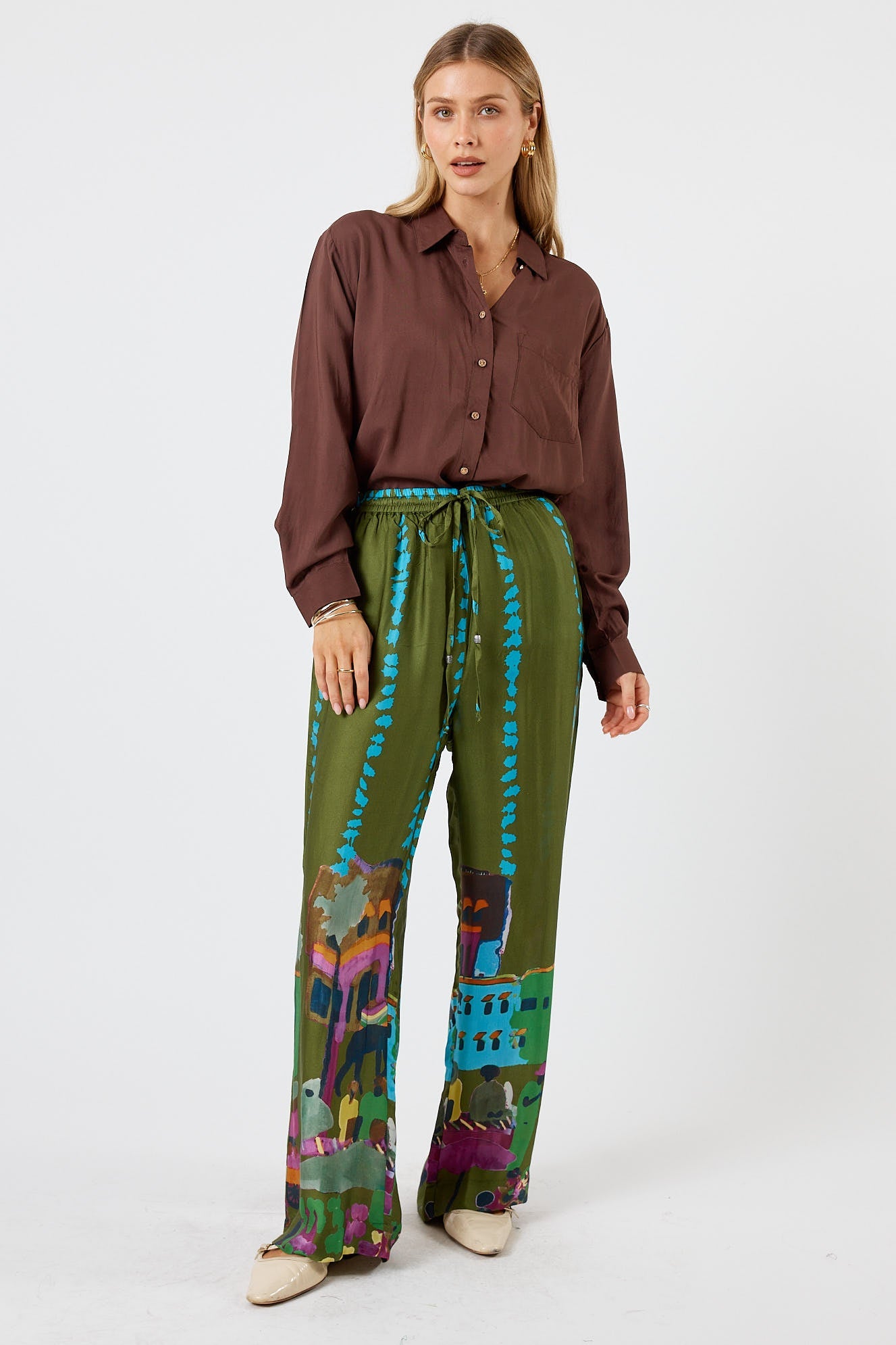 Image of a model wearing Pants. Productname: LulaSoul Surrey Pant Forest in Forest colour by brand - LulaSoul