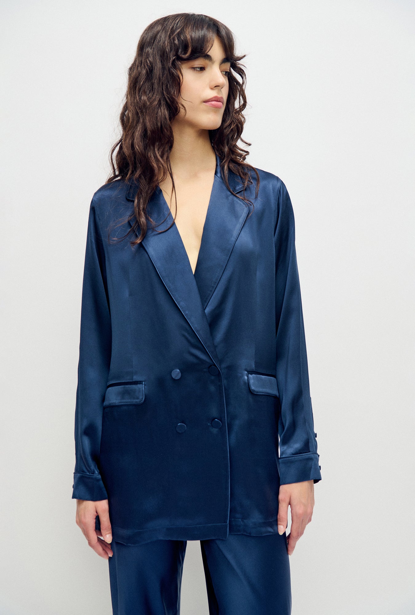 Silk Laundry Relaxed Blazer (Midnight)