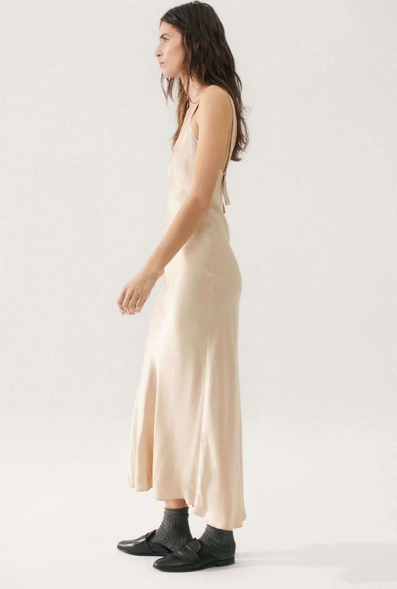Silk Laundry Deco Ruched Dress (Hazelnut)