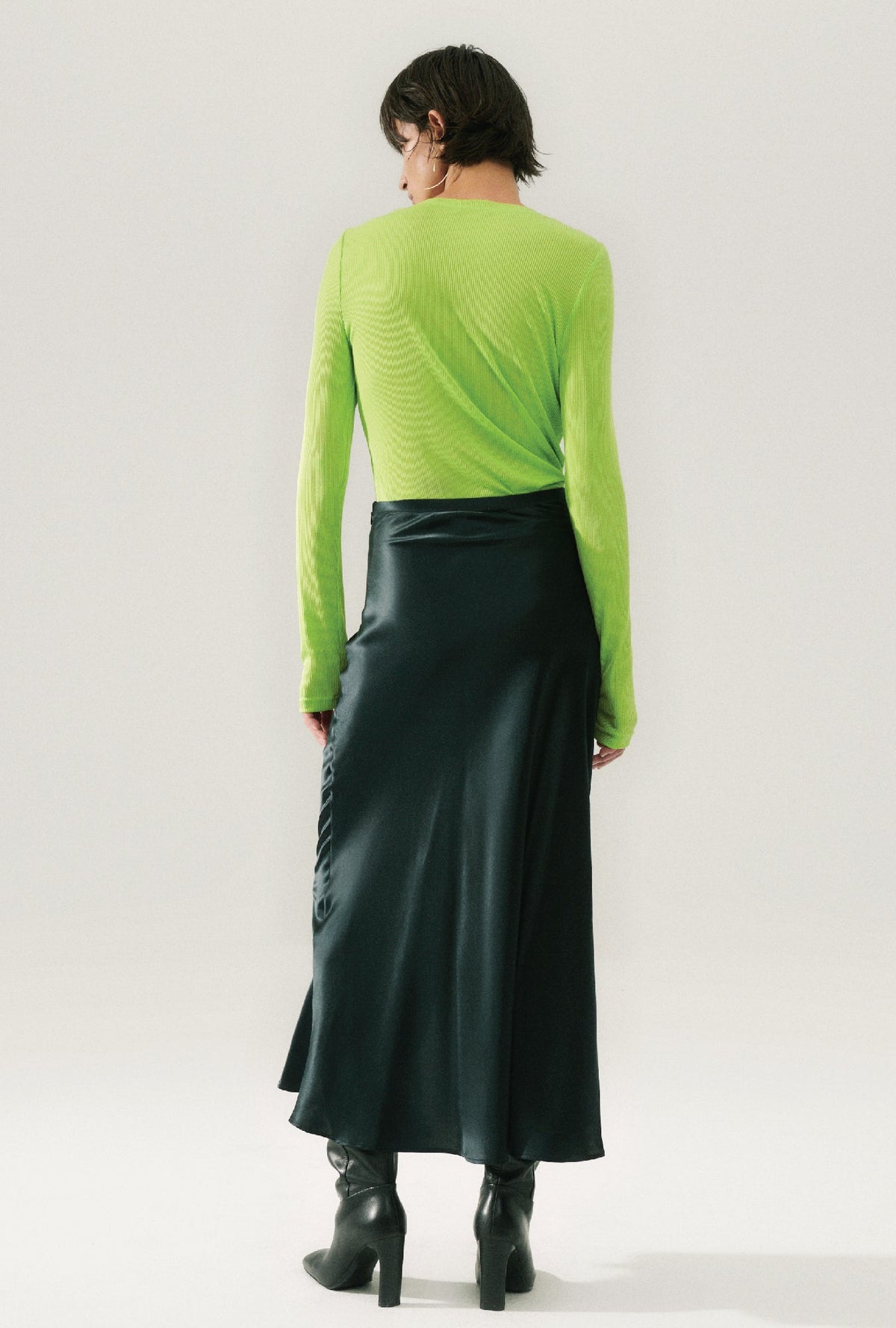 Silk Laundry Ribbed Kia Cardigan (Fern)