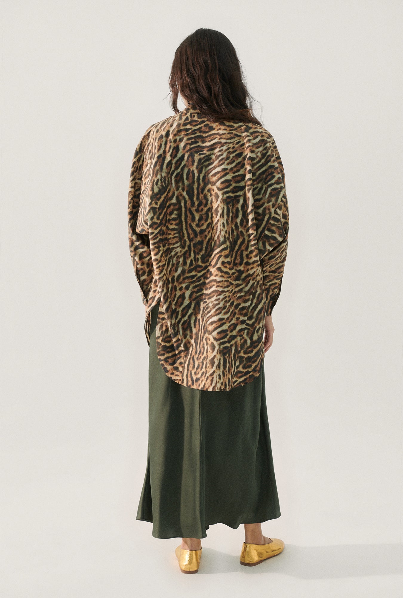 Cotton Silk Round Shirt (Leopard)