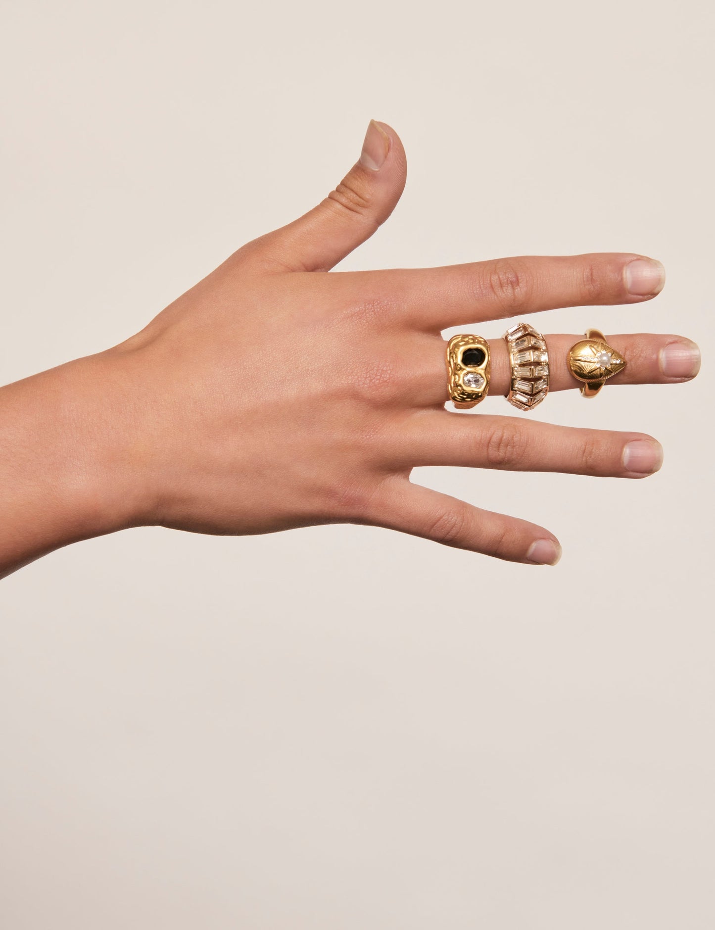 GROUP48 ORGANIC CRYSTAL STATEMENT RING (Print)