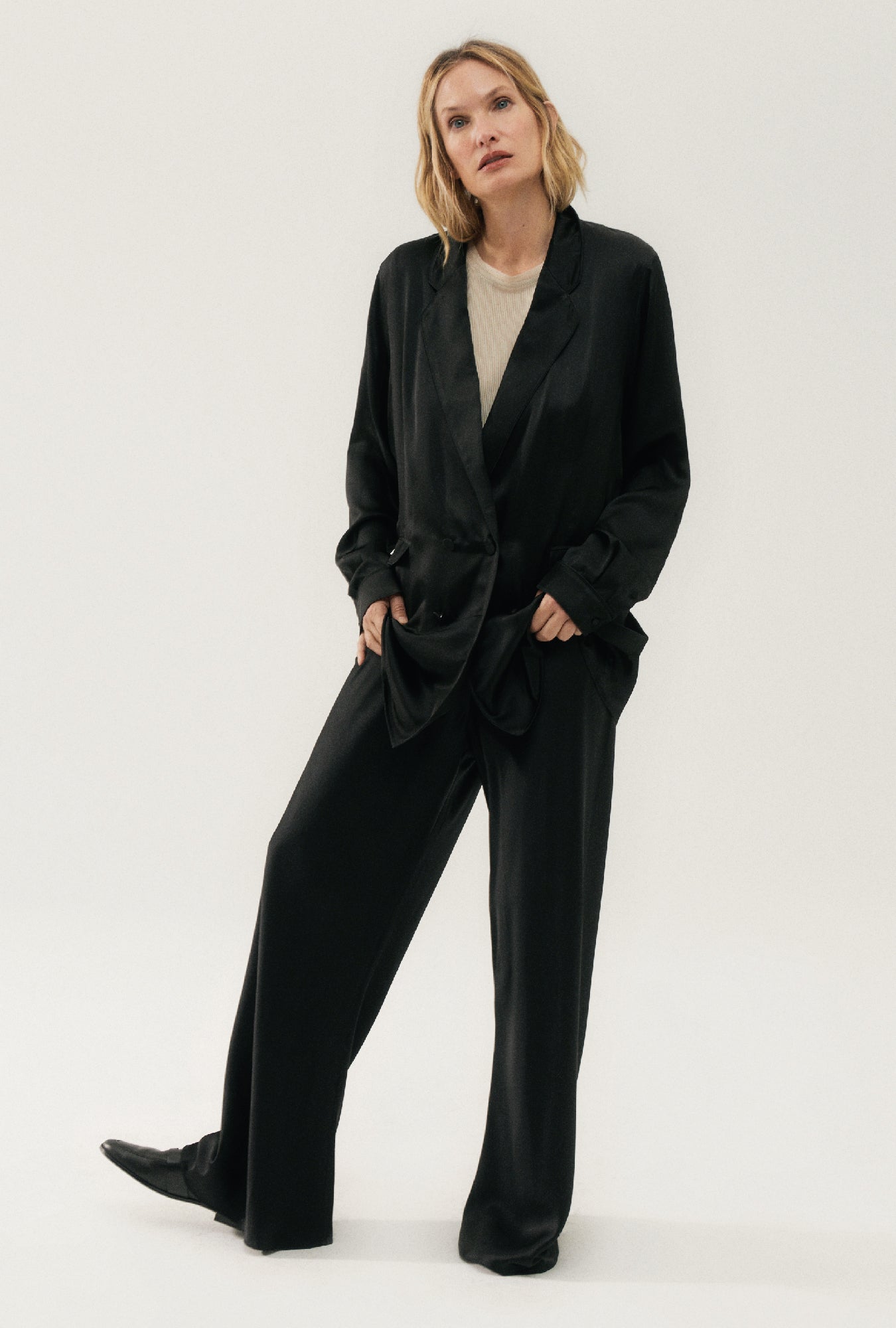 Silk Laundry Relaxed Blazer (Black)