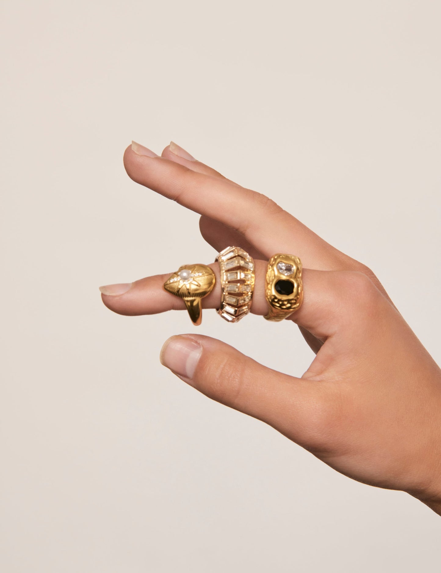 GROUP48 ORGANIC CRYSTAL STATEMENT RING (Print)