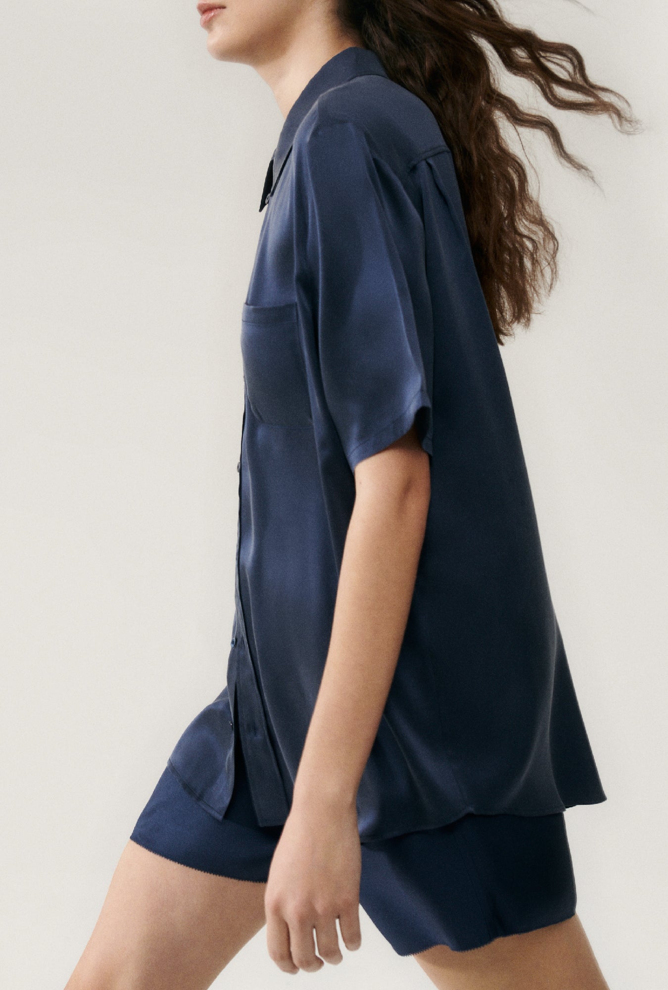 Silk Laundry Short Sleeve Boyfriend Shirt (Midnight)