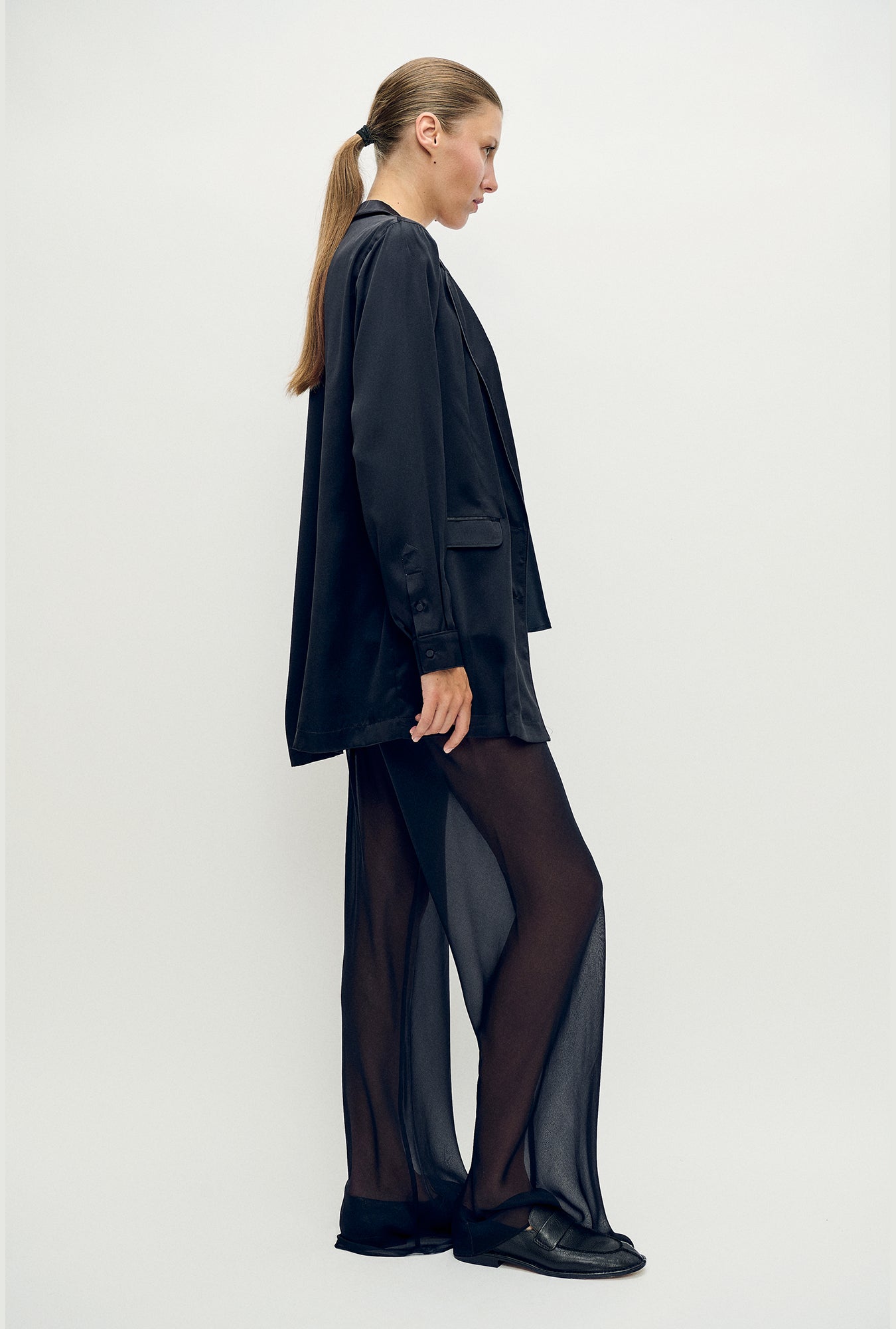 Silk Laundry Relaxed Blazer (Black)