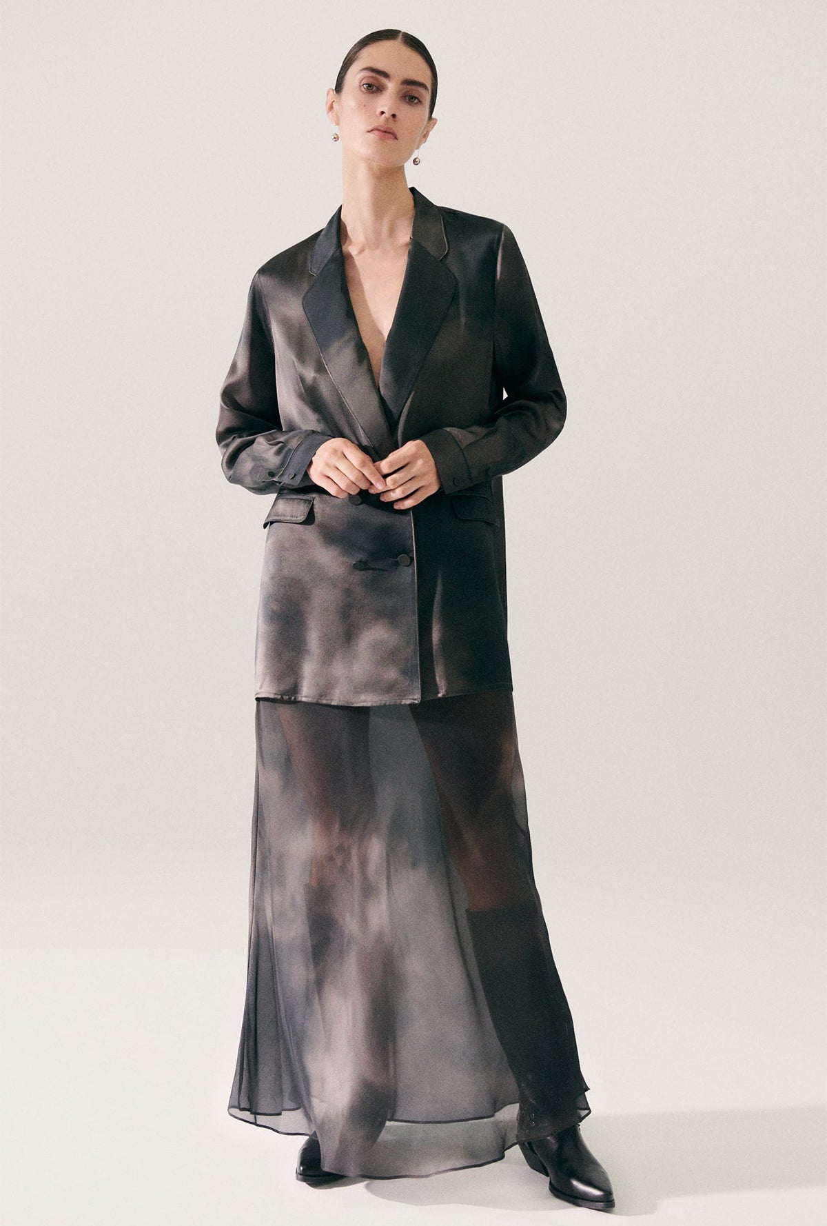 Silk Laundry Relaxed Blazer (Smoke)