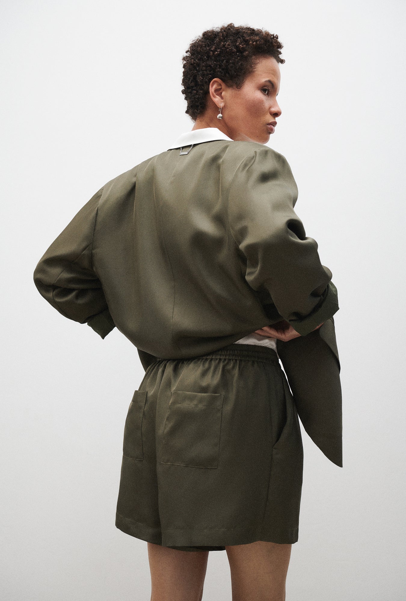 Silk Laundry Twill Slouch Shorts (Pine)