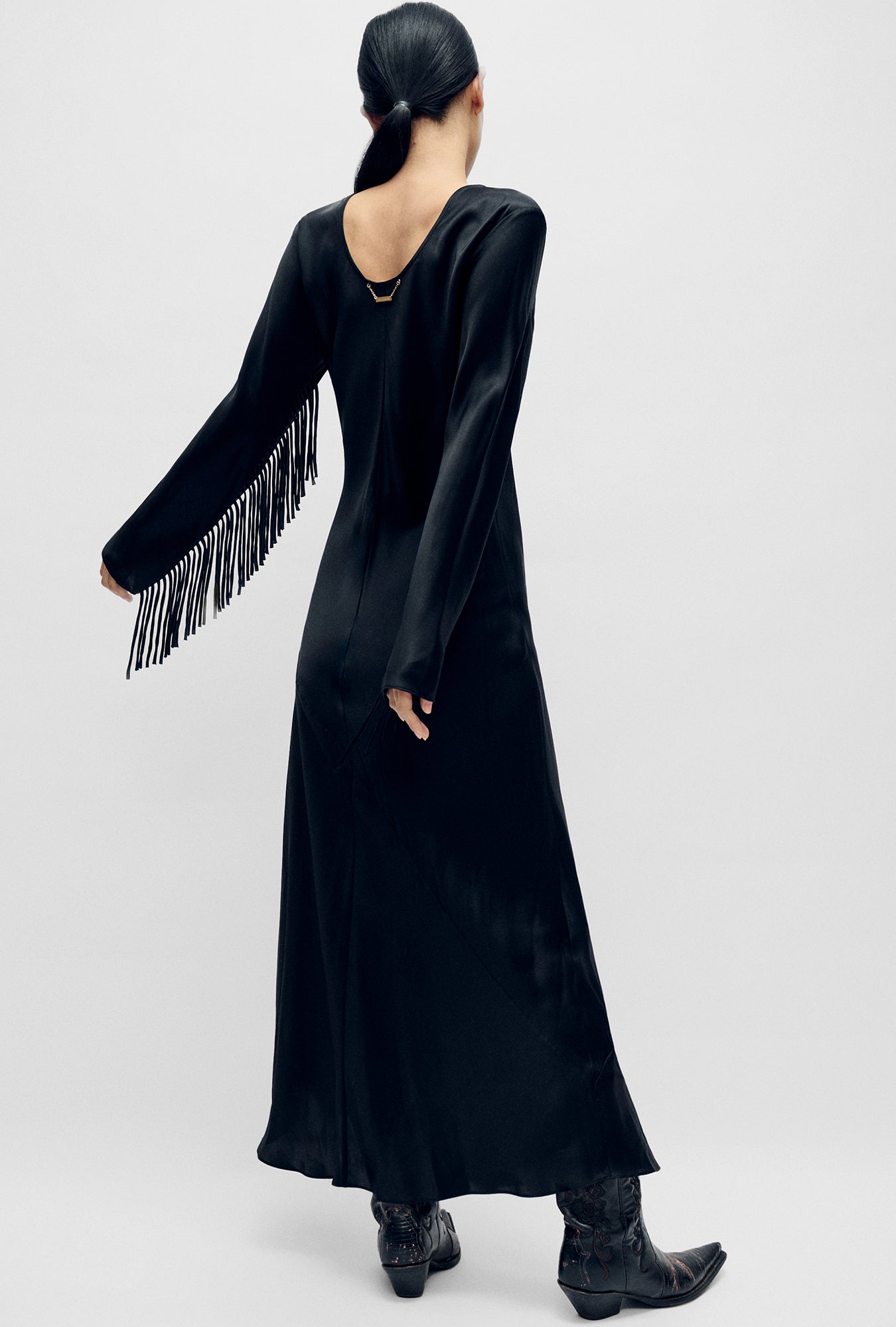 Silk Laundry FRINGE FULL SLEEVE BIAS DRESS (Black)