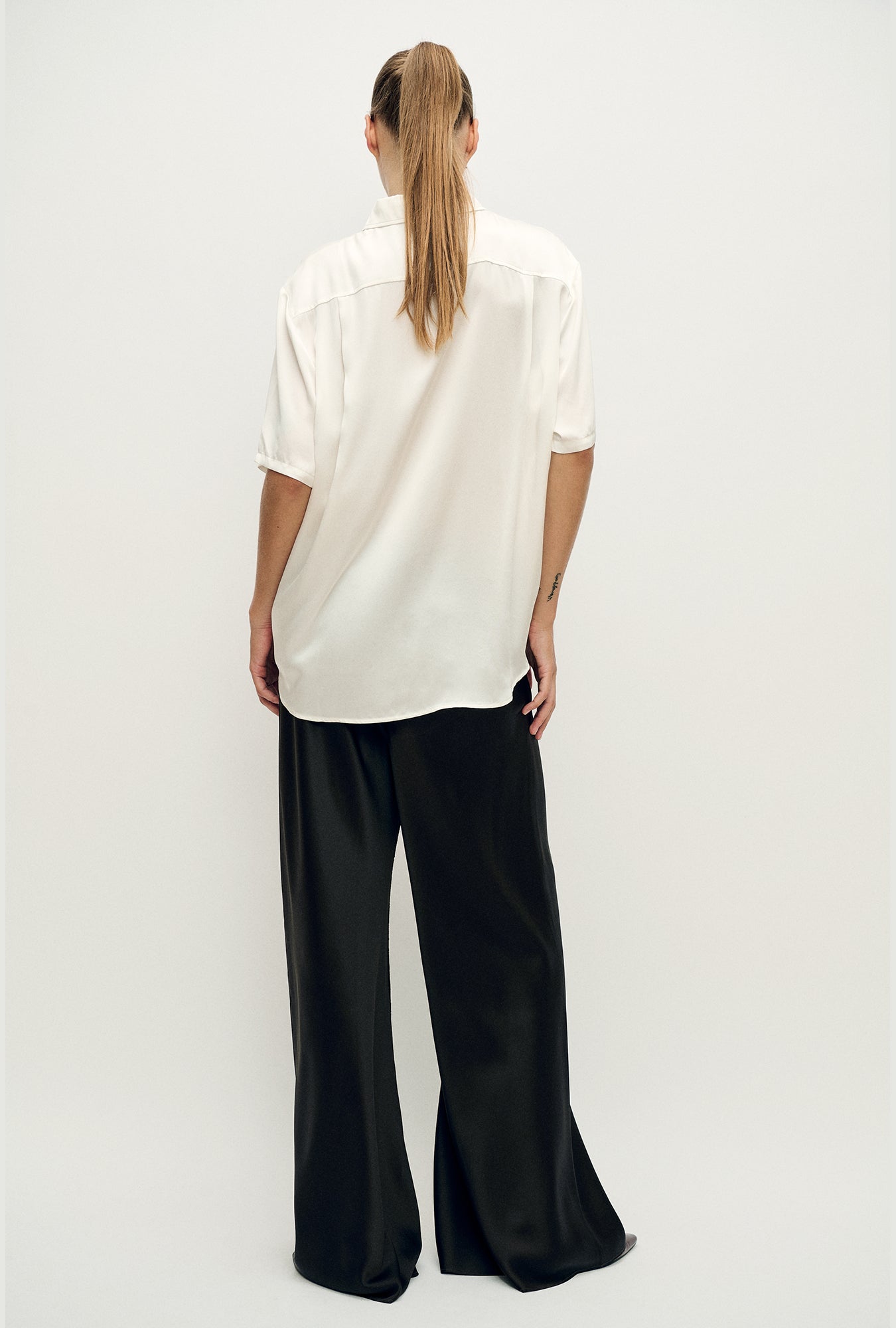Silk Laundry Short Sleeve Boyfriend Shirt (White)