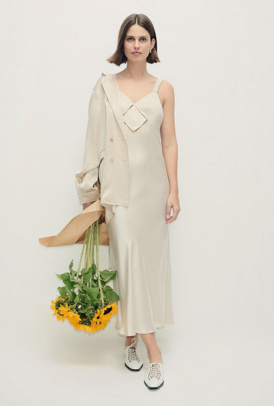 Image of Dresses. Productname: Diamond Deco Ruched Dress Hazelnut in Hazelnut colour by brand - Silk Laundry