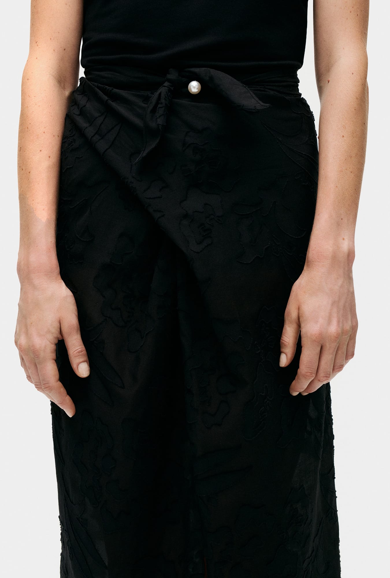 Laundry Clip Silk Wrap Skirt (Tulipa Black)