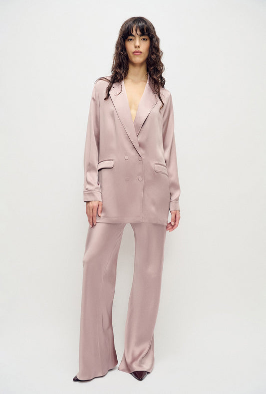 Image of a model wearing Outerwear. Product name - Hammered Relaxed Blazer Lasso in Lasso colour by brand - Silk Laundry