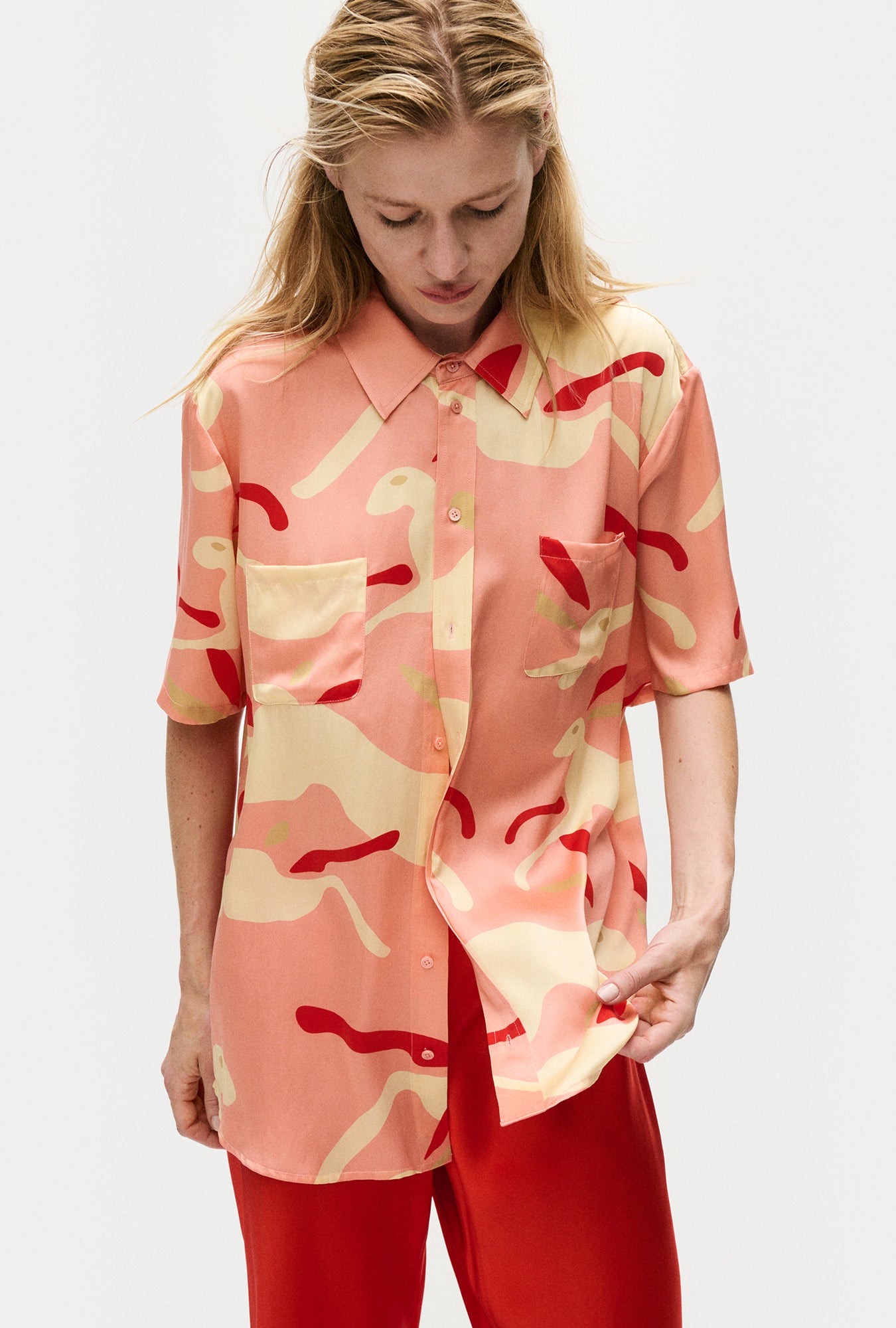 Silk Laundry Short Sleeve Boyfriend Shirt (Rabbit Amaranth)