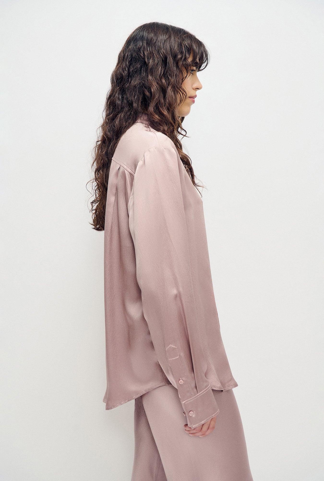 Silk Laundry Hammered Boyfriend Shirt (Lasso)