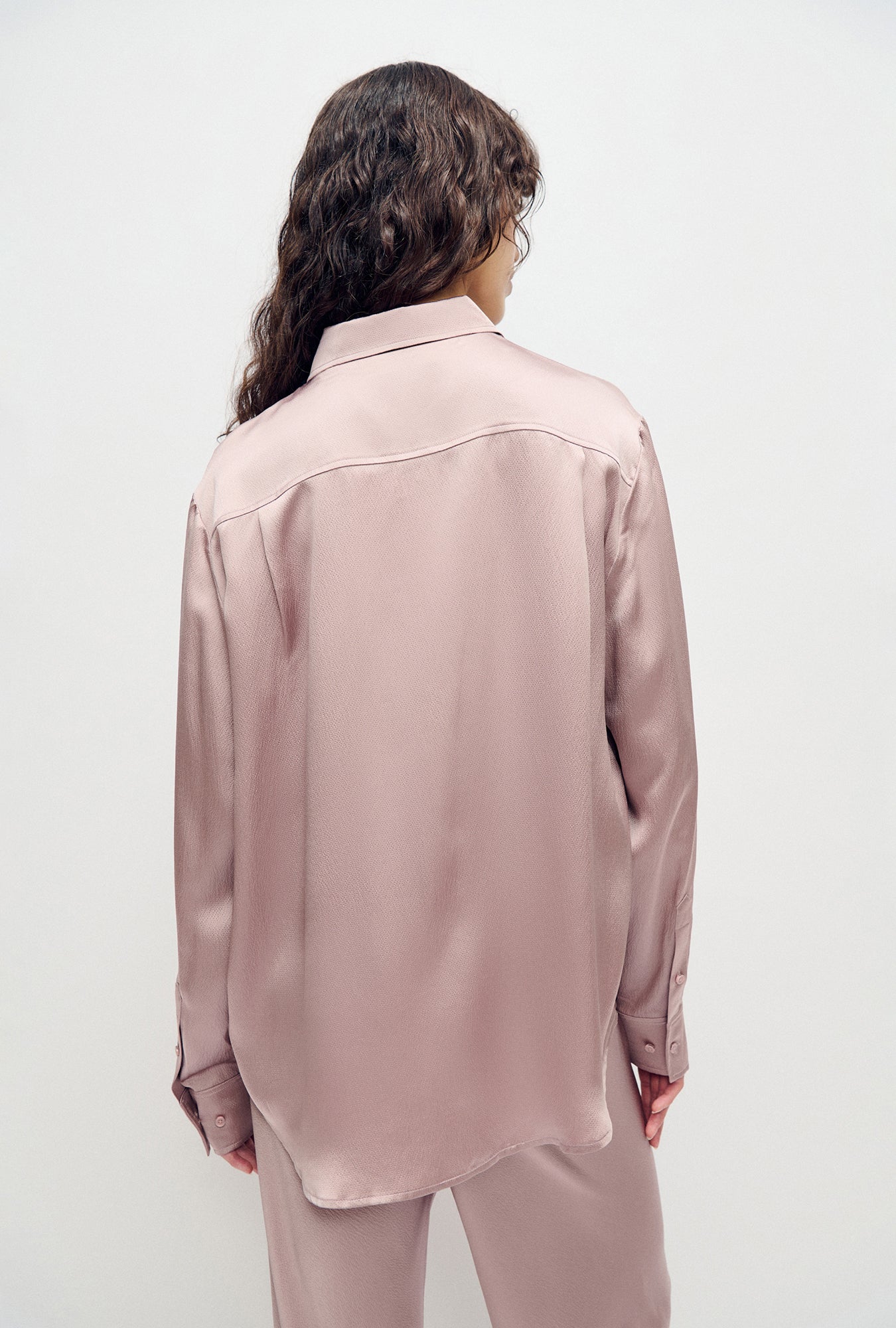 Silk Laundry Hammered Boyfriend Shirt (Lasso)