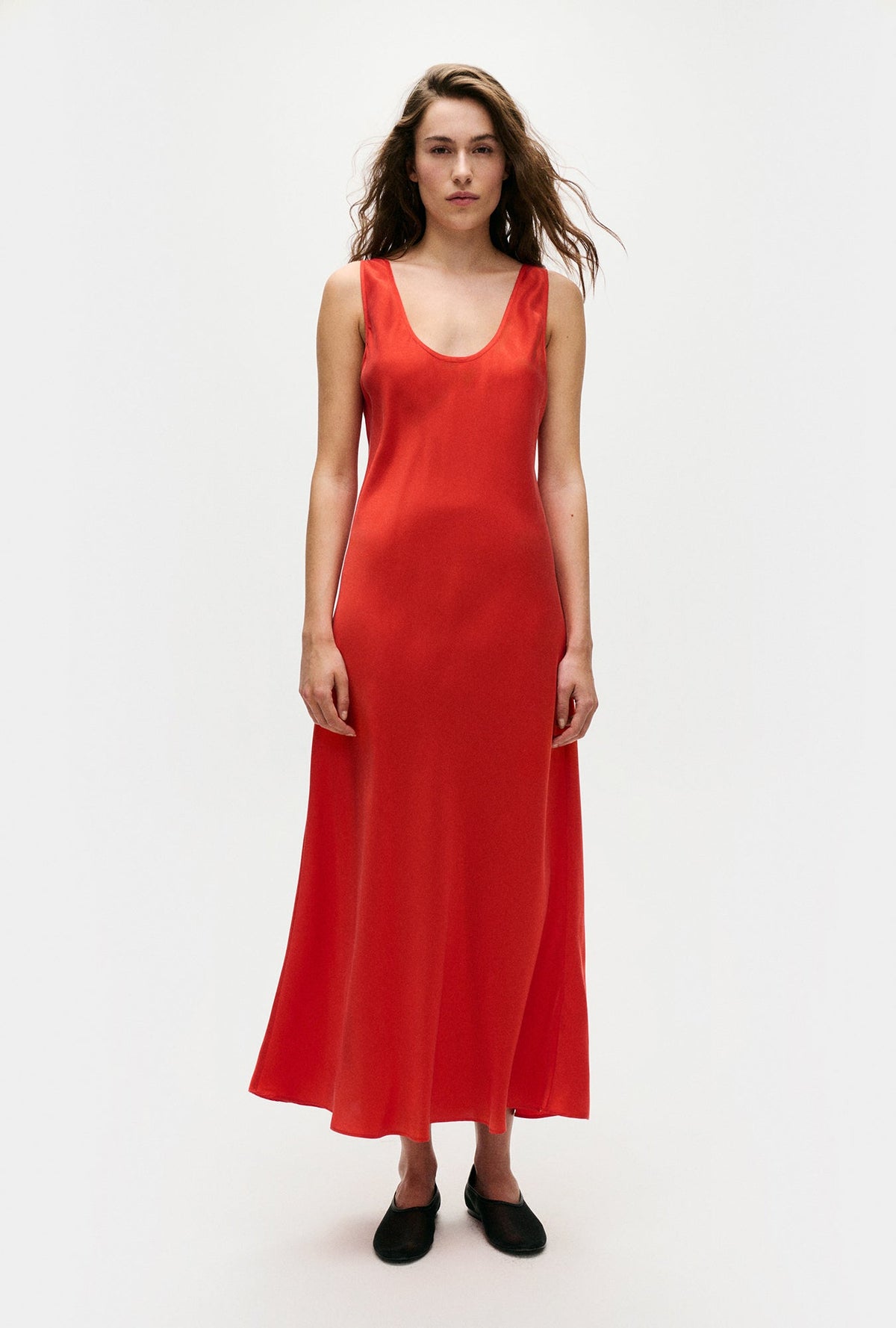 Image of Dresses. Product name - Scoop Neck Dress Geranium in Geranium colour by brand - Silk Laundry