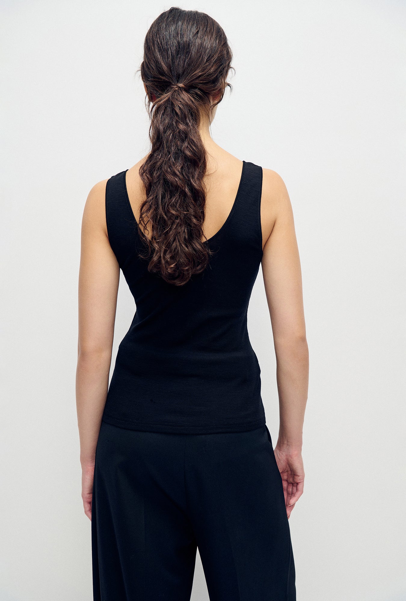 Silk Laundry Merino Henley Tank (Black)