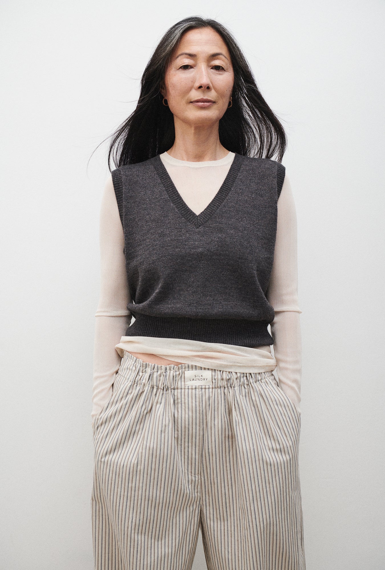 Silk Laundry V-Neck Sweater Vest (Granite Melange)