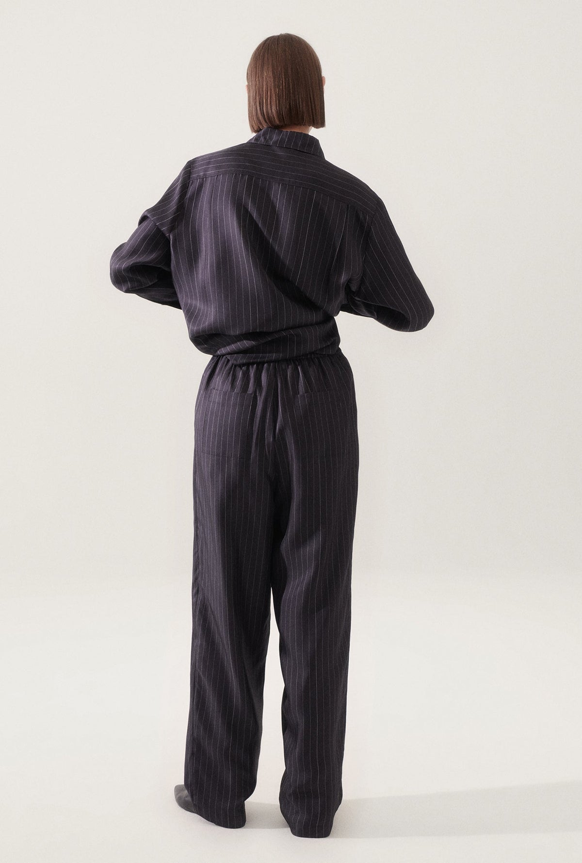 Silk Laundry Twill Slouch Pants (Pinstripe Black/White)