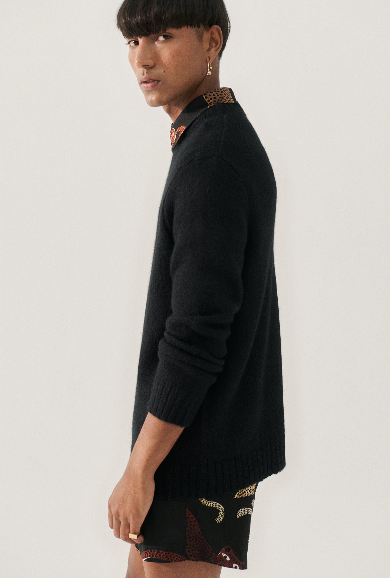 Silk Laundry Knit Crewneck (Black)