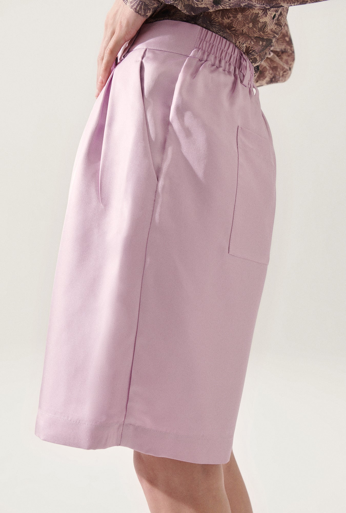 Silk Laundry Twill Double Pleated Shorts (Lilac)