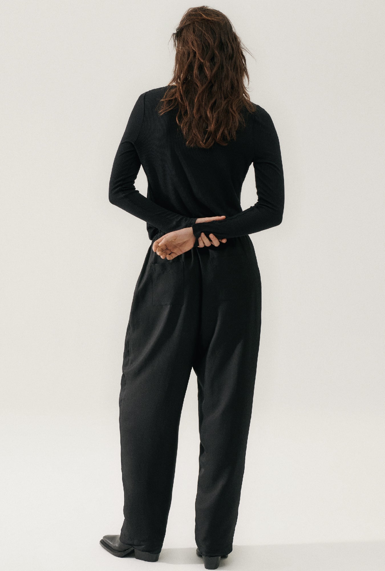 Silk Laundry Ribbed Long Sleeve Top (Black)