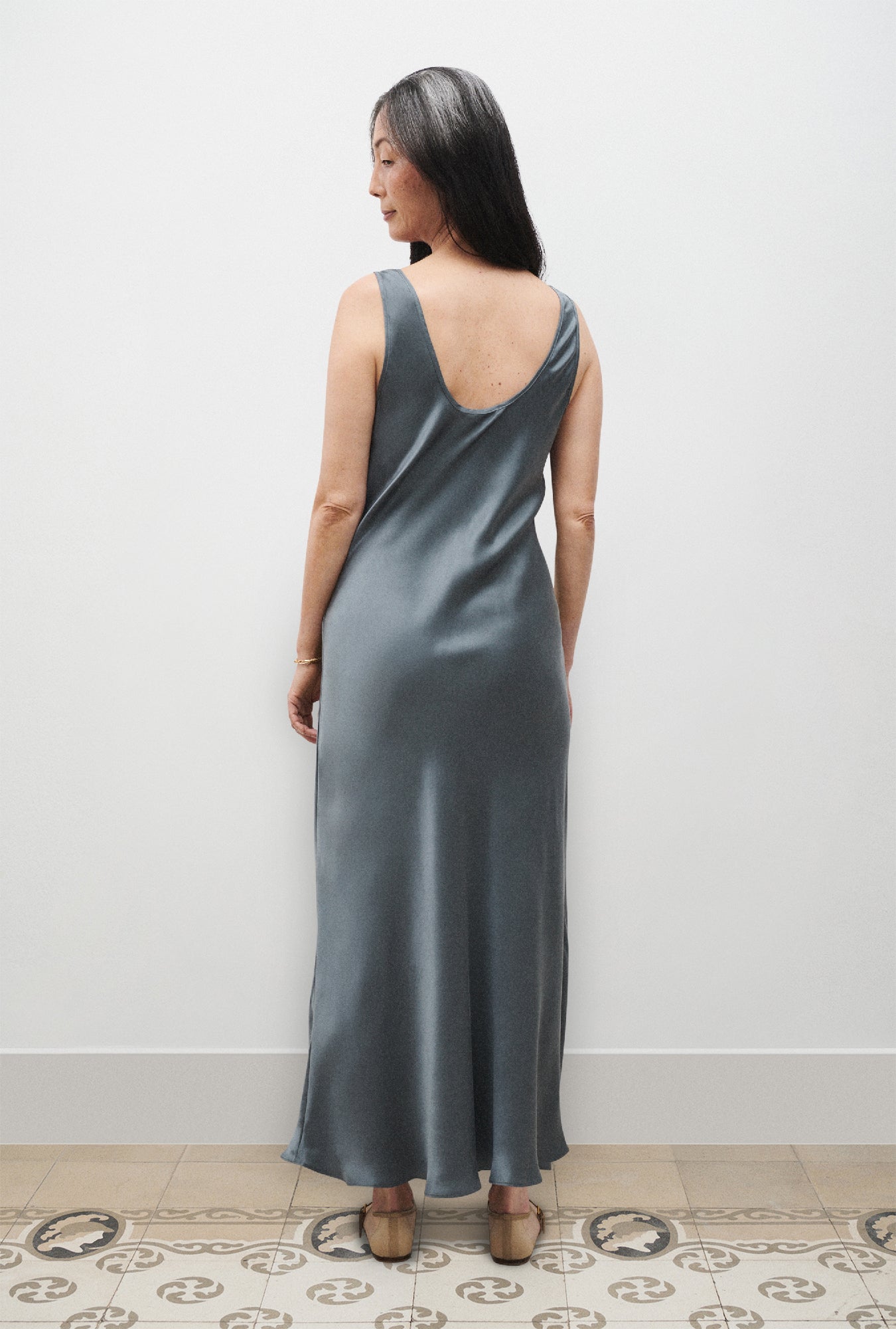 Silk Laundry Scoop Neck Dress (Slate)