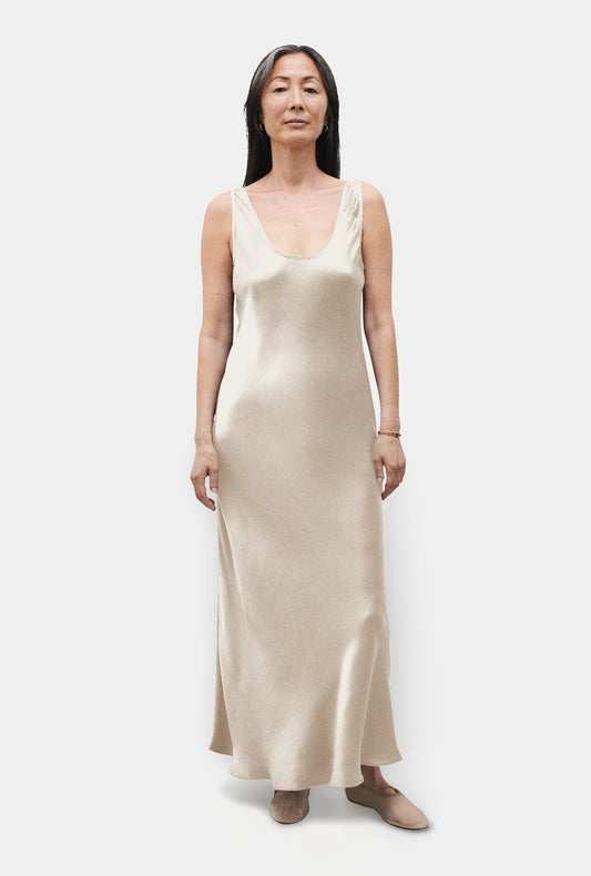 Image of Dresses. Productname: Scoop Neck Dress Hazelnut in Hazelnut colour by brand - Silk Laundry