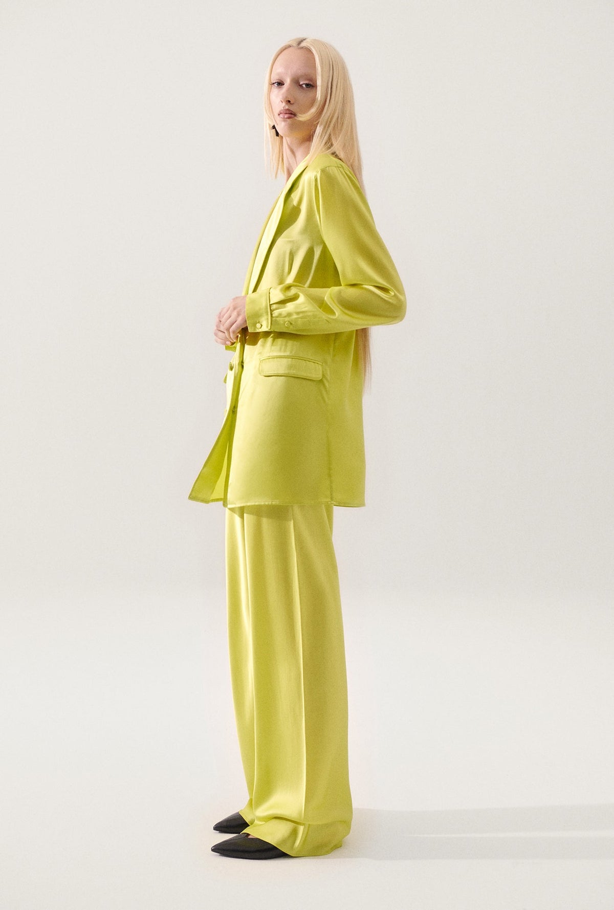 Silk Laundry Relaxed Blazer (Absinthe)