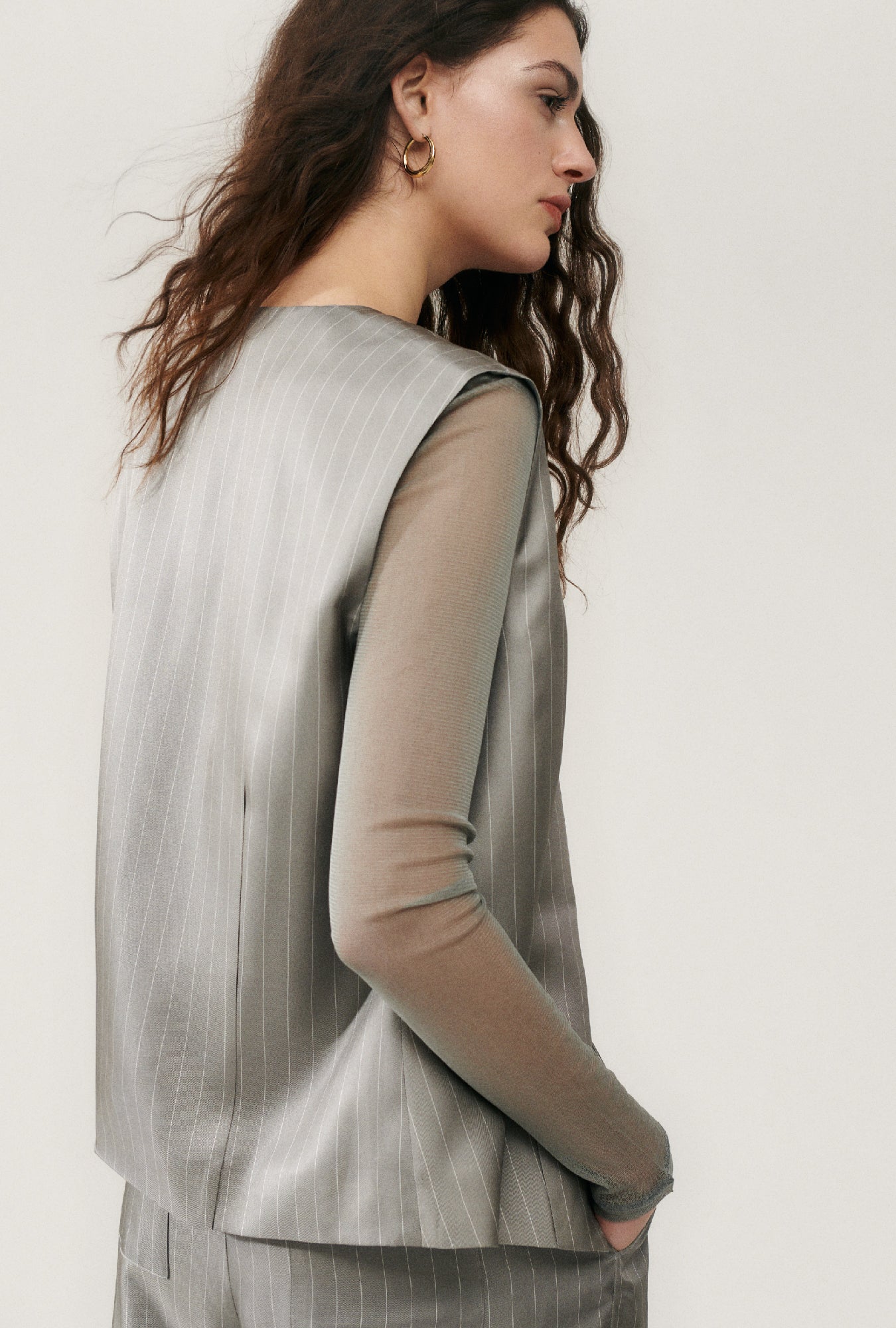 Silk Laundry Twill Slouch Vest (Moon Pinstripe)