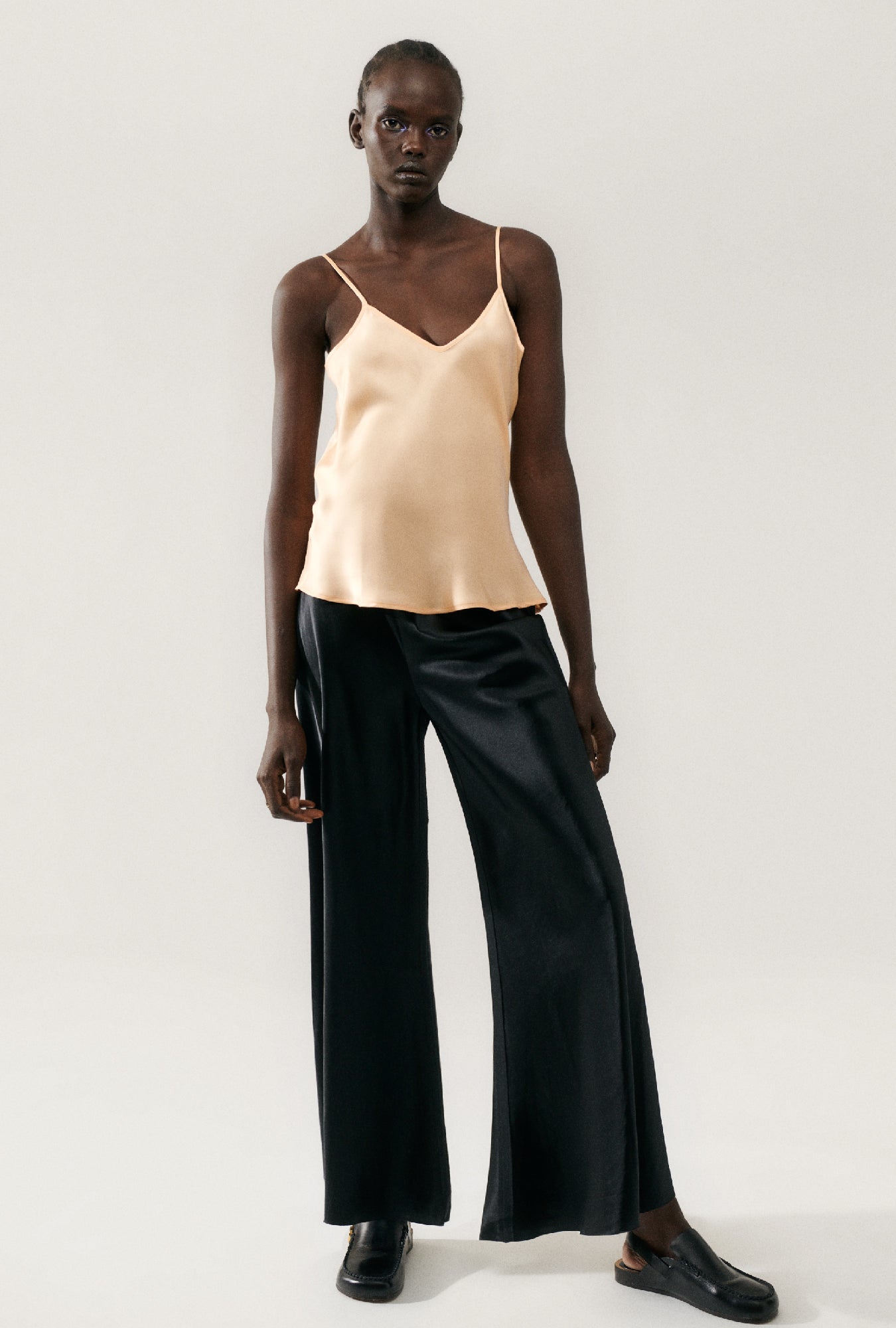 Silk Laundry Wide Bias Pants Raw Edge (Black)