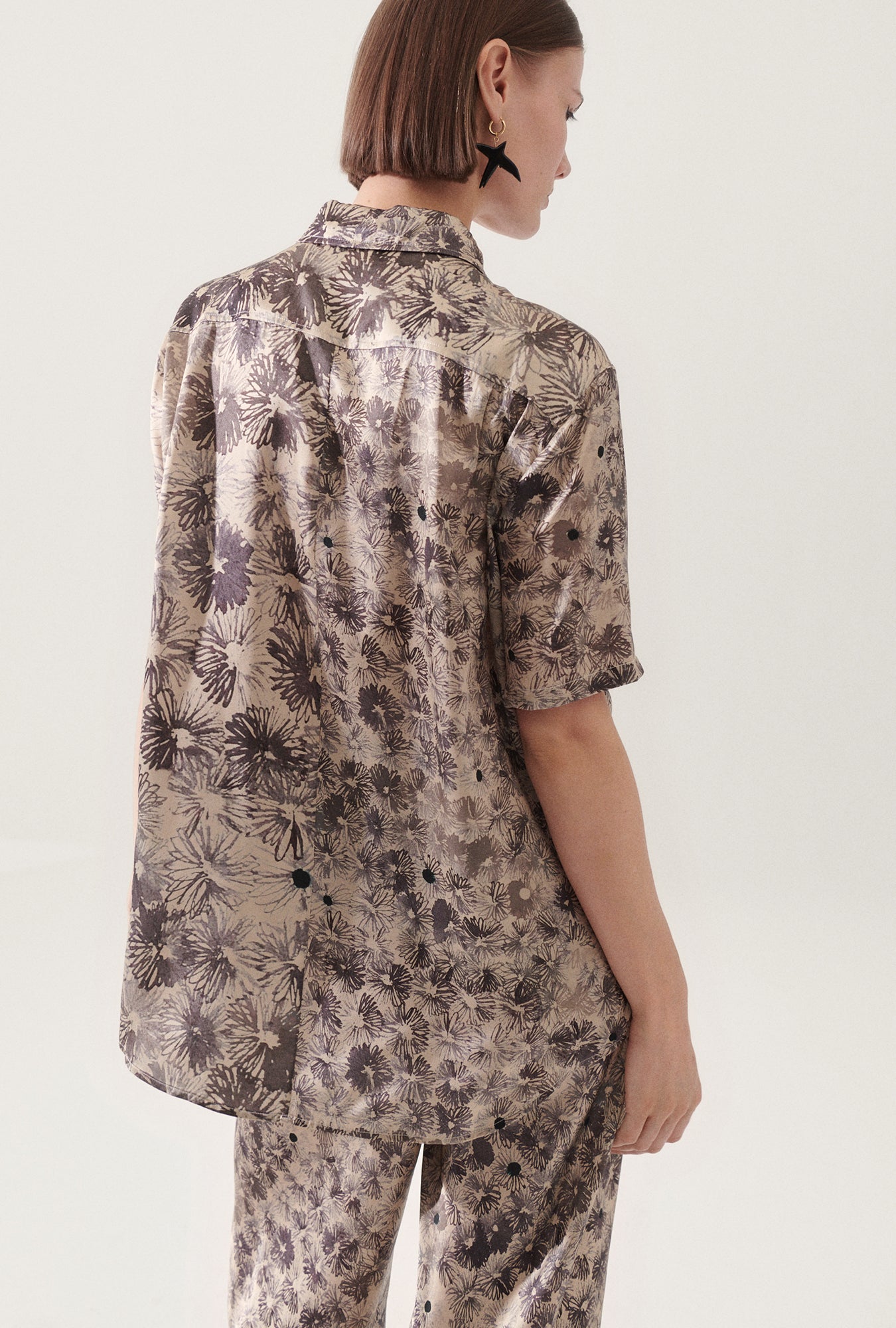 Silk Laundry Short Sleeve Boyfriend Shirt (Aster Floral)