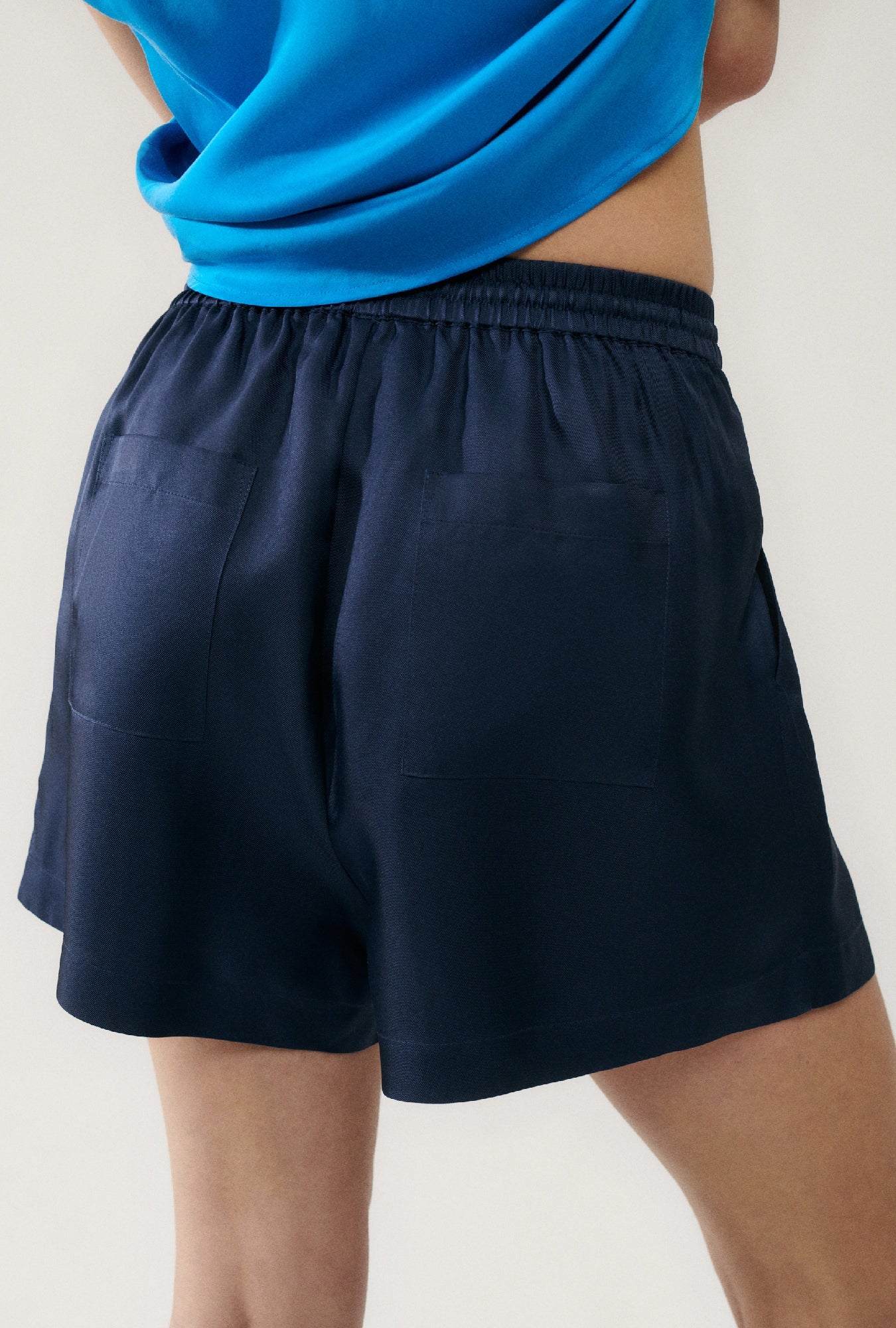 Silk Laundry Twill Slouch Shorts (Midnight)